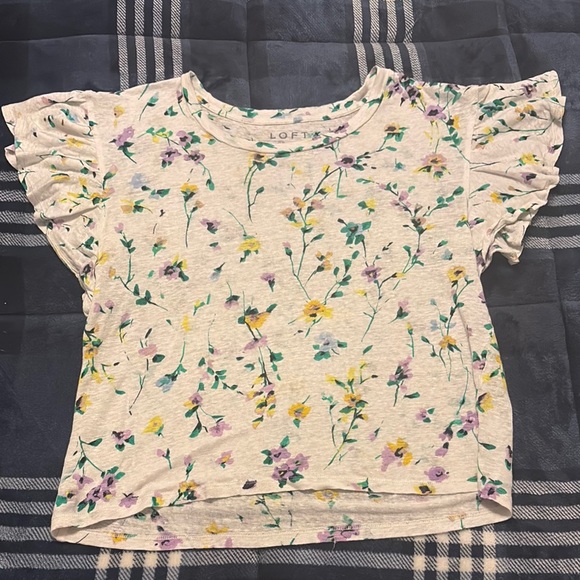 LOFT Tops - LOFT Floral Ruffle Sleeve Blouse